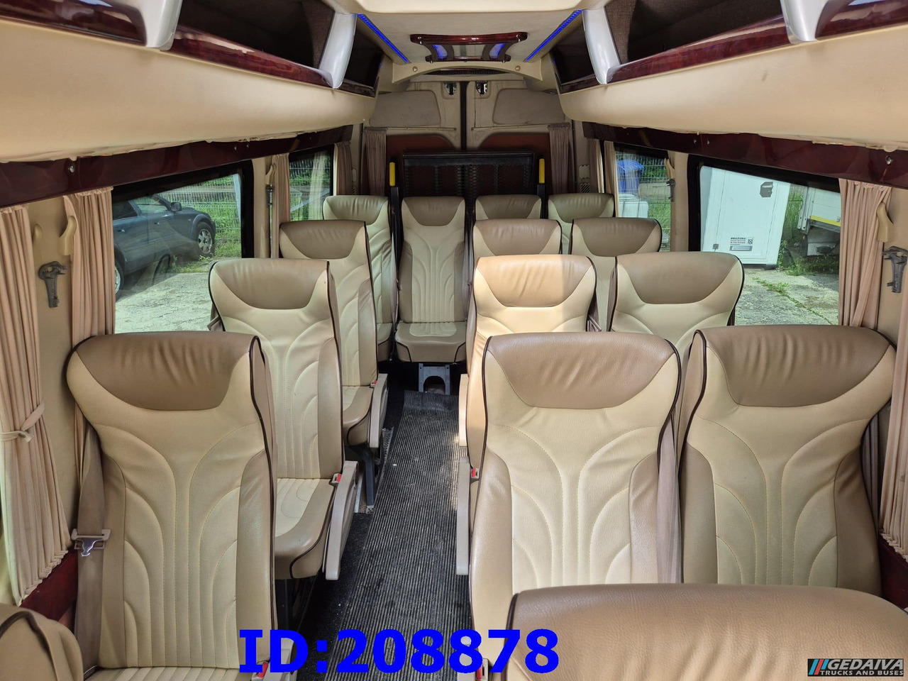 Coach MERCEDES-BENZ Sprinter 519 -VIP- 17 places: picture 17