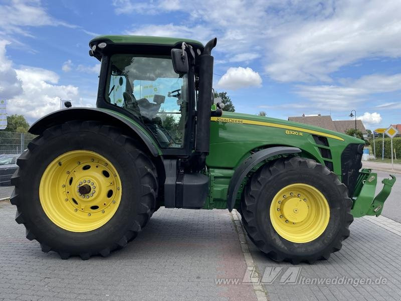 Farm tractor John Deere 8320R: picture 6