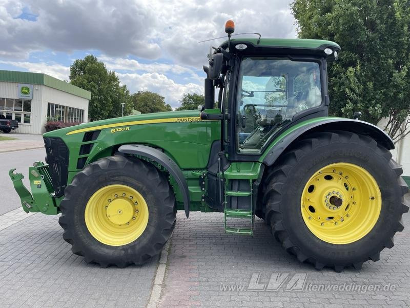 Farm tractor John Deere 8320R: picture 7