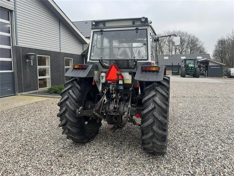 Farm tractor Massey Ferguson 390 HiLine med frontlift: picture 14