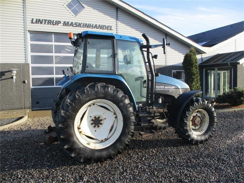 Farm tractor New Holland TS115 SLE: picture 11