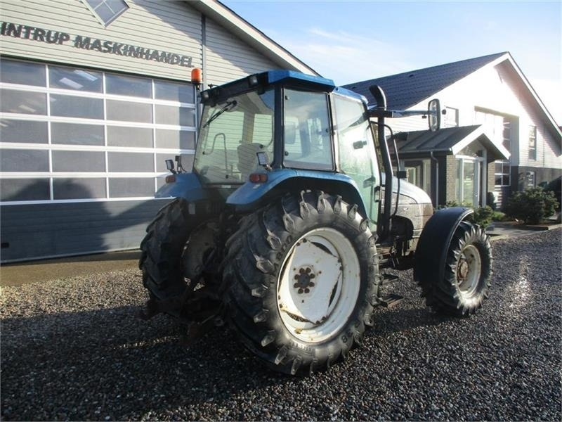 Farm tractor New Holland TS115 SLE: picture 12