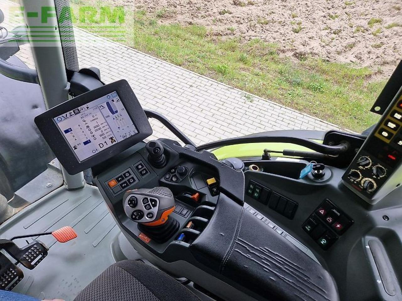 Farm tractor CLAAS arion 640 cebis CEBIS: picture 8