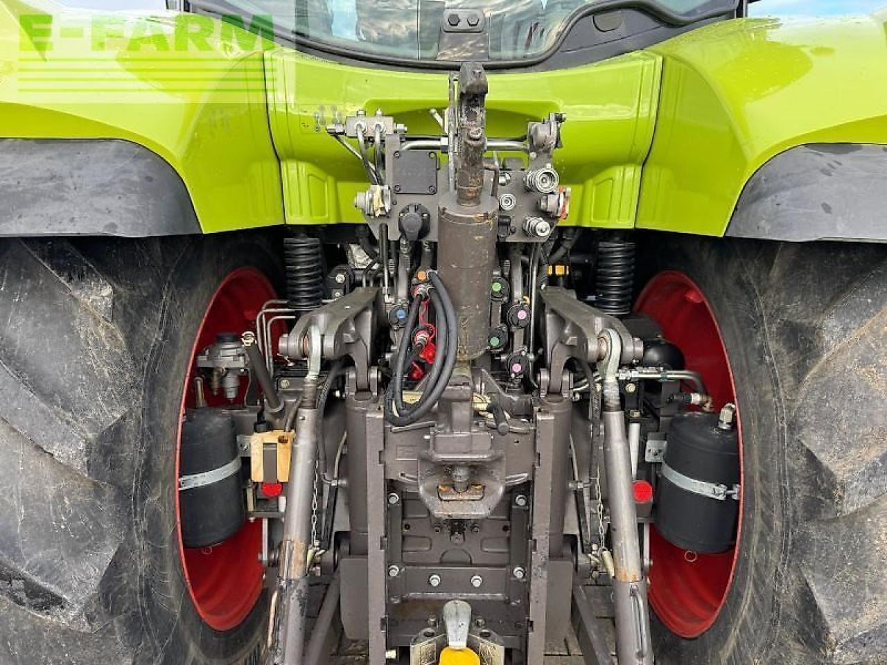 Farm tractor CLAAS arion 650 cebis: picture 7