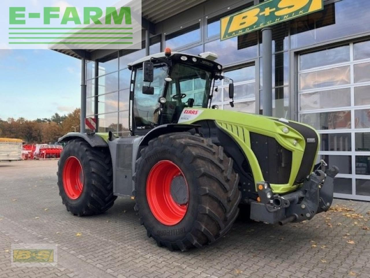 Farm tractor CLAAS xerion 4000 trac vc TRAC VC: picture 12