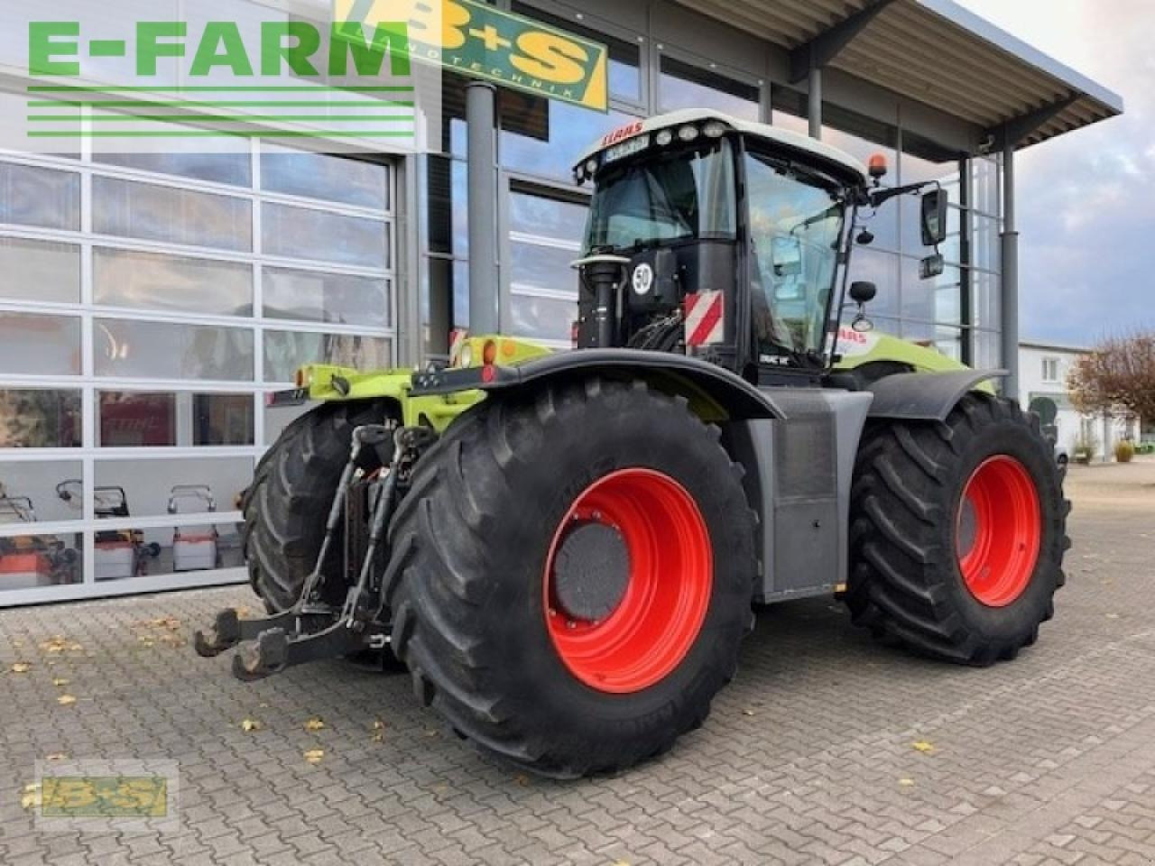 Farm tractor CLAAS xerion 4000 trac vc TRAC VC: picture 16