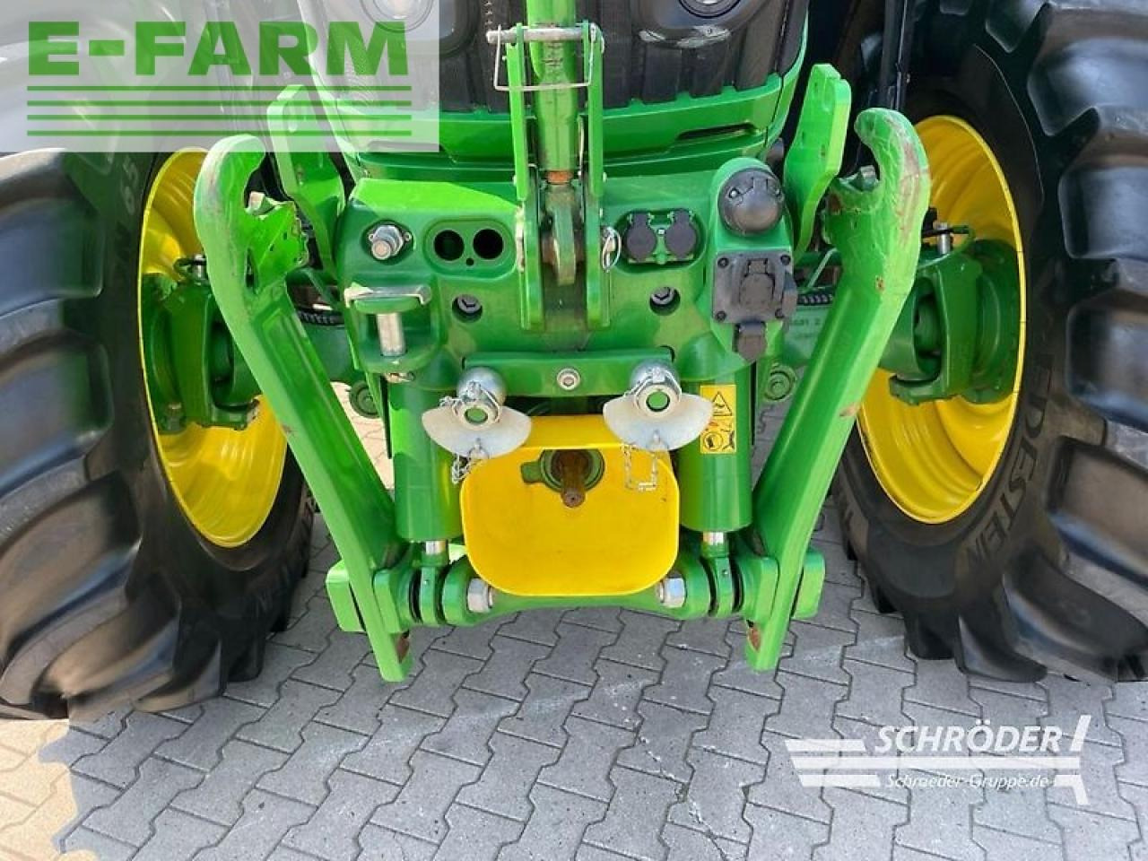 Farm tractor John Deere 6230 r: picture 7