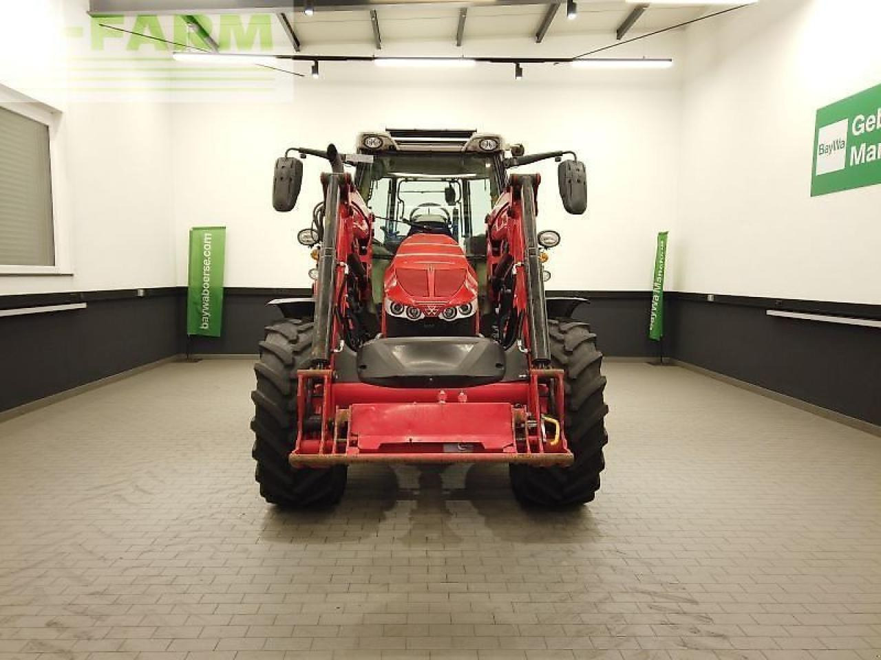 Farm tractor Massey Ferguson 5713 s efficient: picture 10