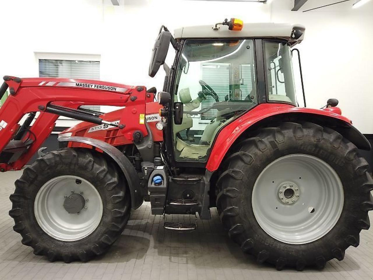 Farm tractor Massey Ferguson 5713 s efficient: picture 8