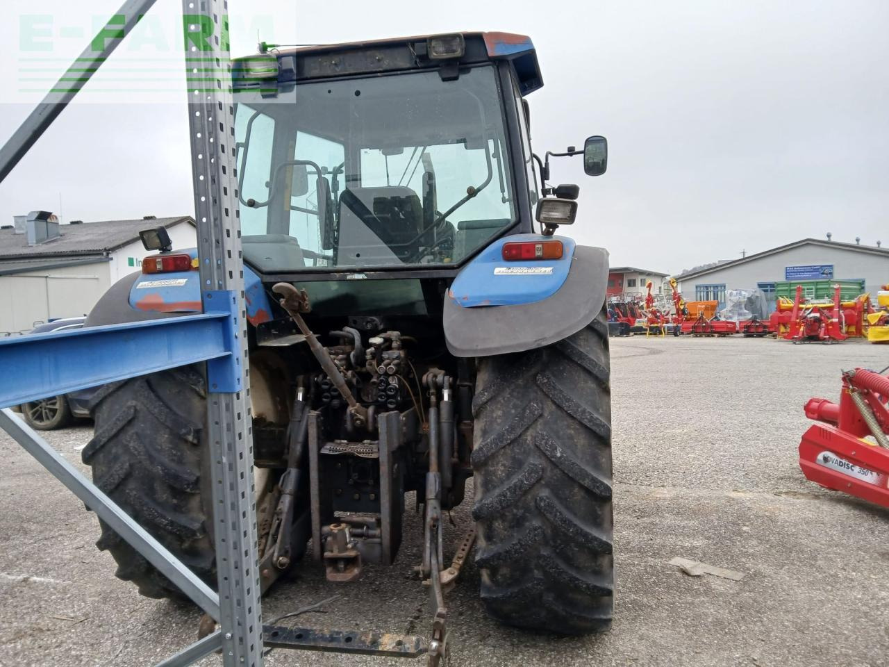 Farm tractor New Holland TS110: picture 7