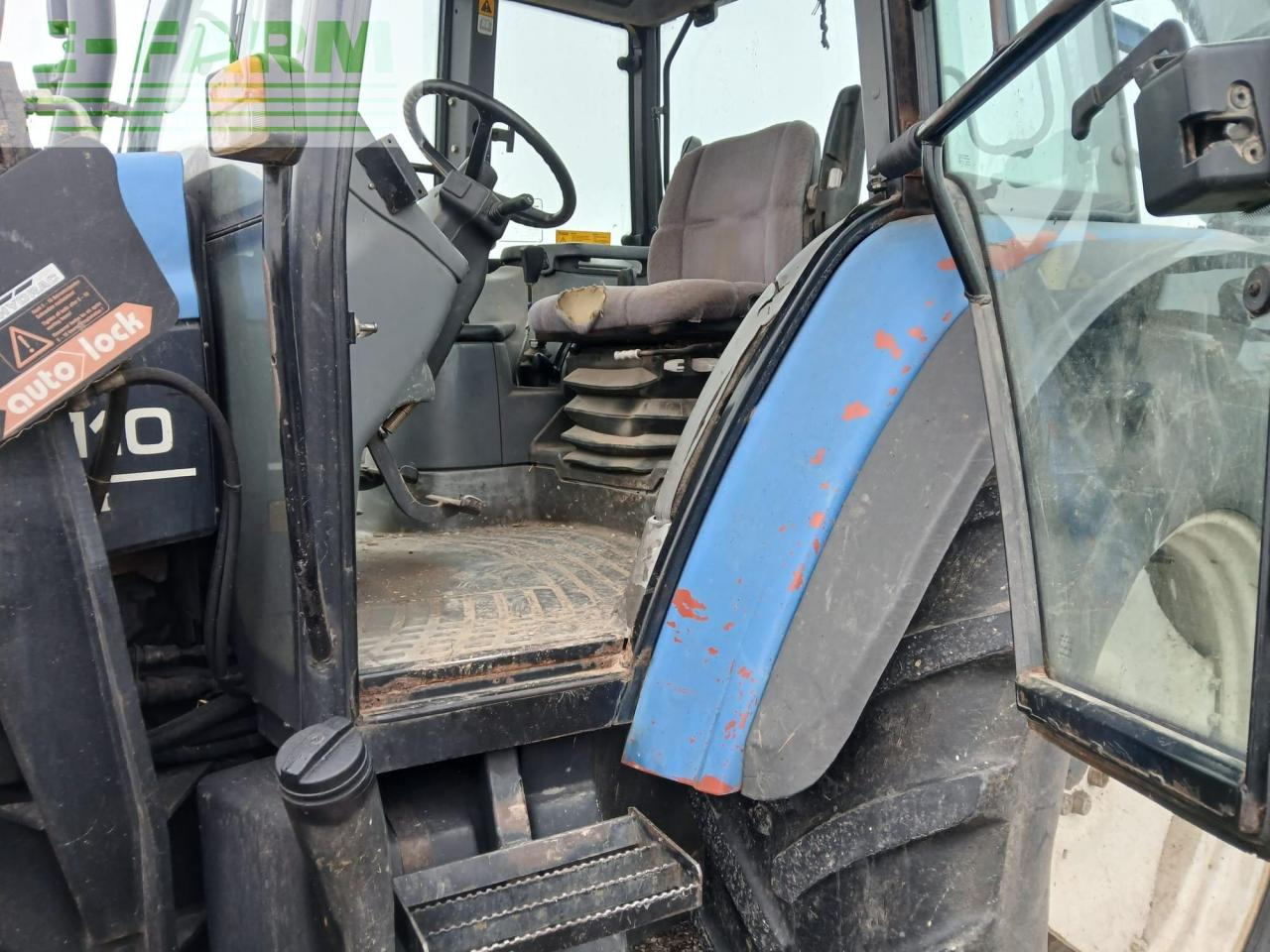 Farm tractor New Holland TS110: picture 18