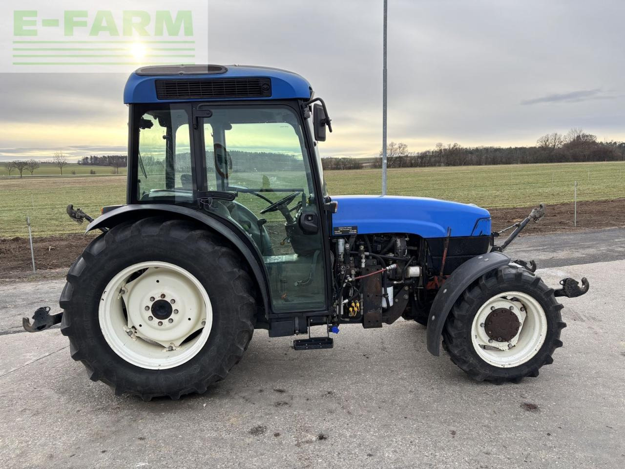 Farm tractor New Holland tm85fa: picture 8