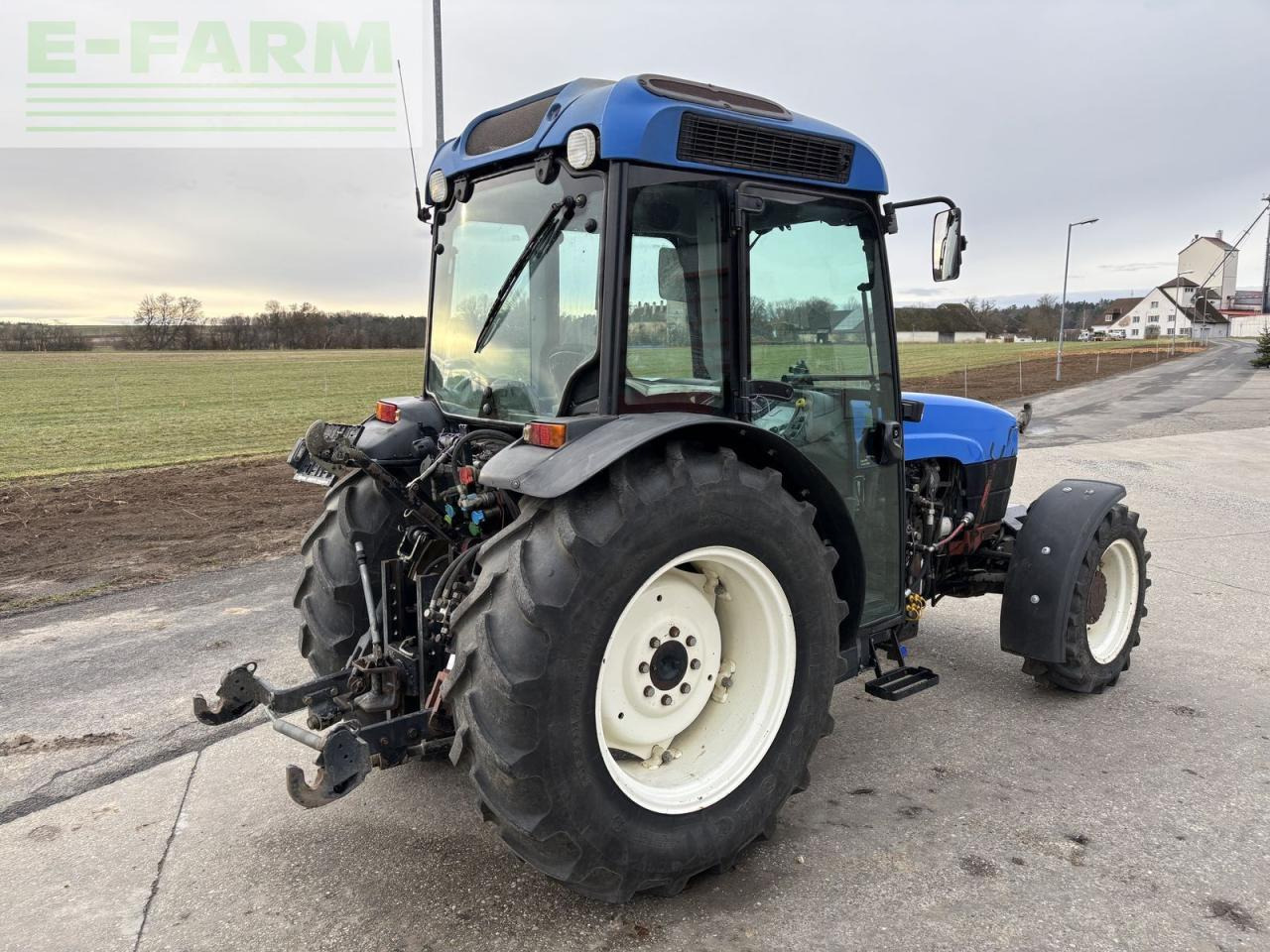 Farm tractor New Holland tm85fa: picture 7