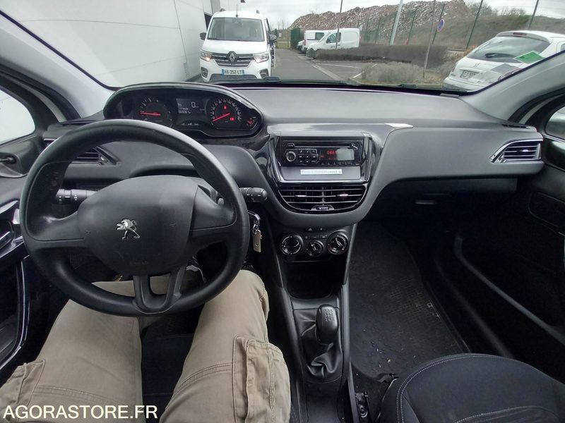 Car PEUGEOT 208 5 Portes 1.0 VTi 12V 68 cv - 69 100 km - SANS CT - DD-283-LA: picture 13