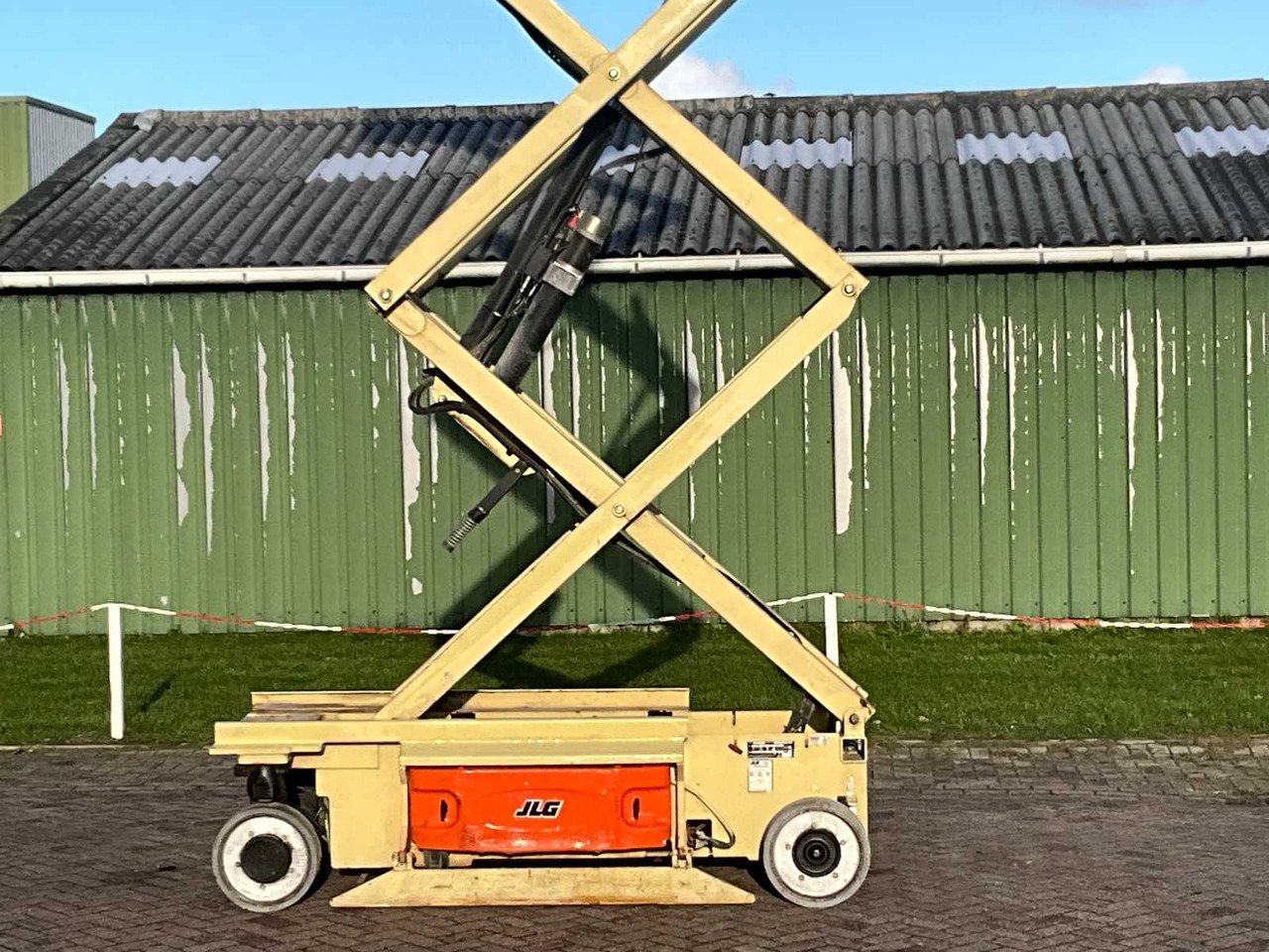 Aerial platform JLG 2646ES: picture 9