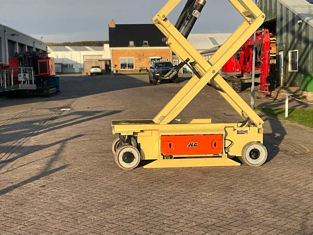 Aerial platform JLG 2646ES: picture 8