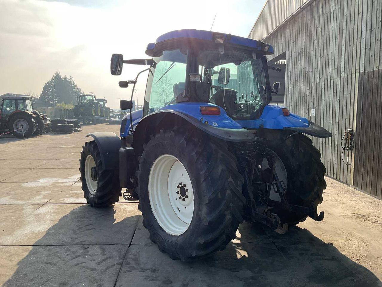 Farm tractor New Holland TS135A Plus: picture 7