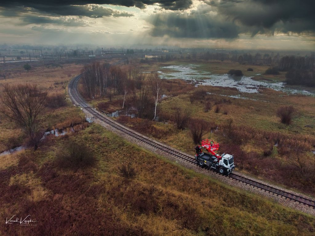 Truck mounted aerial platform Iveco TRAKER 4x4 RAIL ROAD PALFINGER SCHIENEN TWO WAY: picture 8