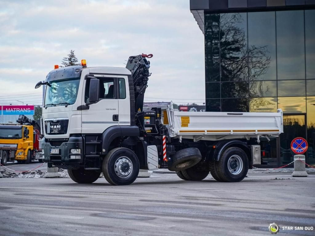 Tipper MAN  TGS 18.360 4x4 HIAB 144 E-4 Crane Kipper: picture 6