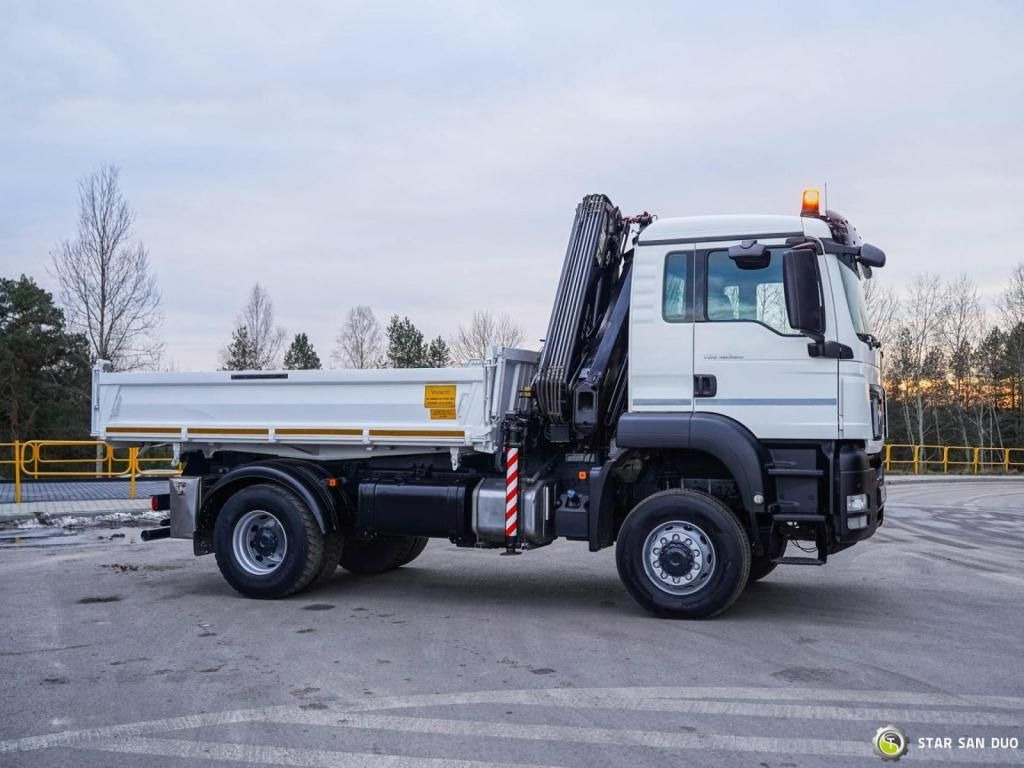 Tipper MAN  TGS 18.360 4x4 HIAB 144 E-4 Crane Kipper: picture 9