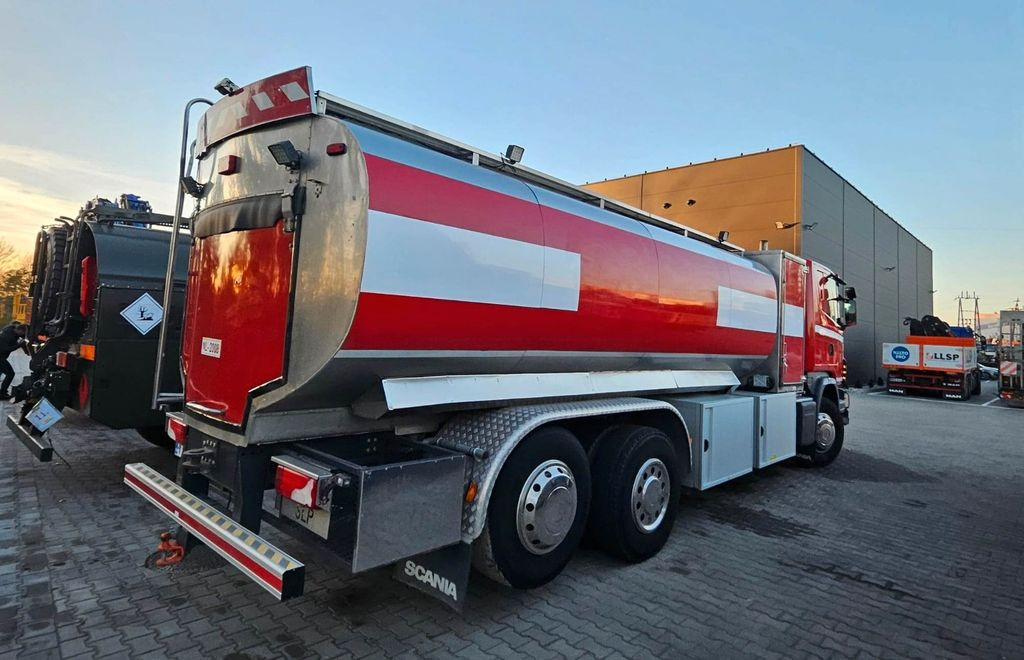 Leasing of Scania D 320 Firetruck 15.000 LITERS Feuerwehr FEU  Scania D 320 Firetruck 15.000 LITERS Feuerwehr FEU: picture 6