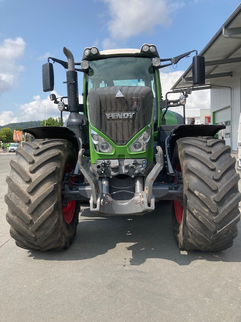 Farm tractor Fendt 824 Vario S4 ProfiPlus: picture 8