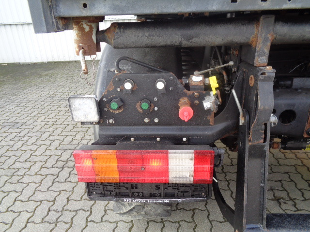 Farm tractor Mercedes U400: picture 15