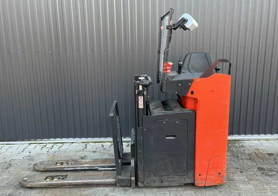 Stacker Linde D12S: picture 7