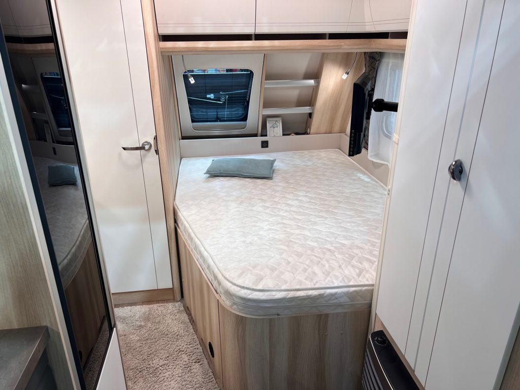 New Caravan Hobby DE LUXE 460 UFe: picture 8