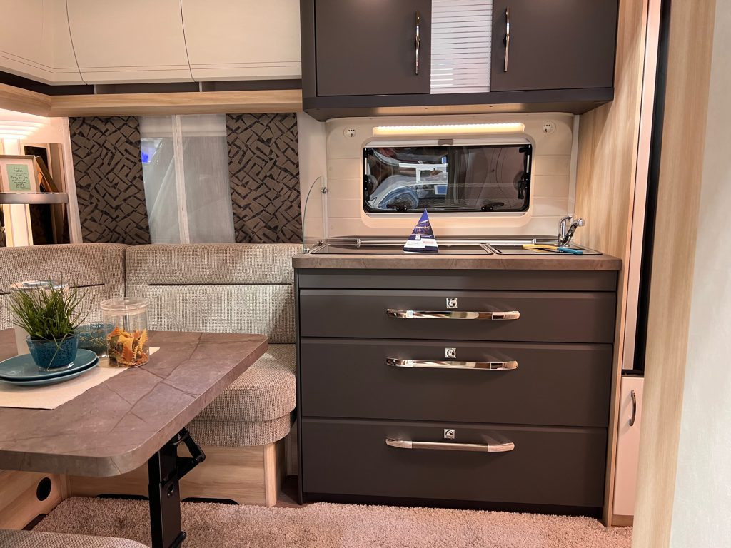 New Caravan Hobby DE LUXE 460 UFe: picture 7