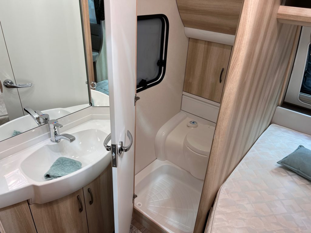 New Caravan Hobby DE LUXE 460 UFe: picture 10