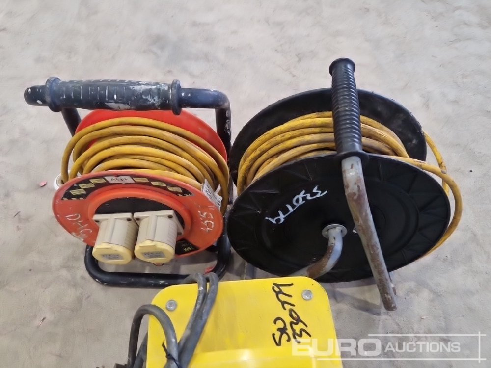 Construction equipment 110 Volt Transformer, 110 Volt Extention Leads (3 of): picture 9