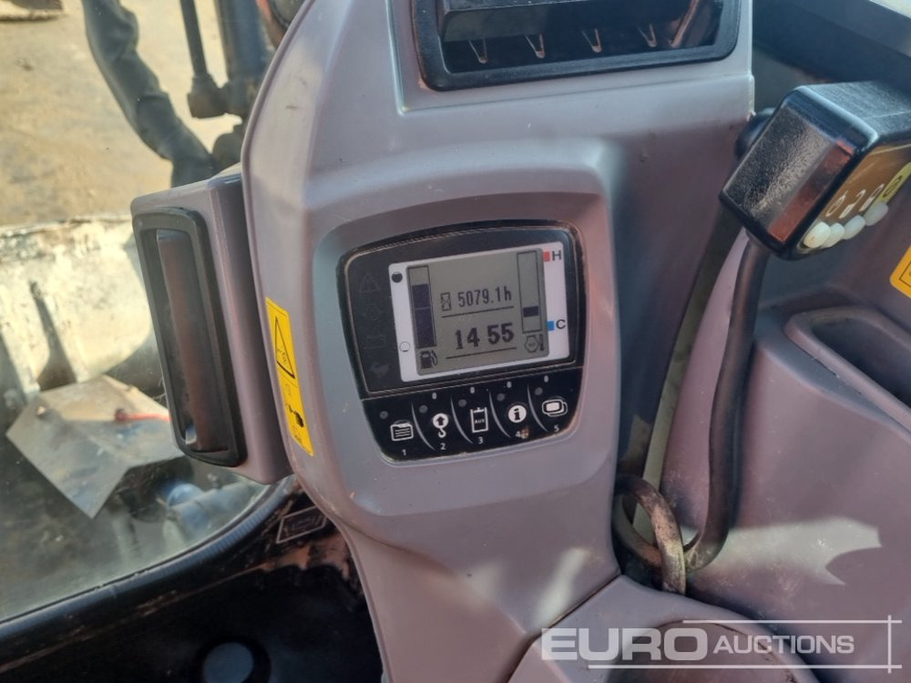 Mini excavator 2019 Kubota KX080-4A: picture 39