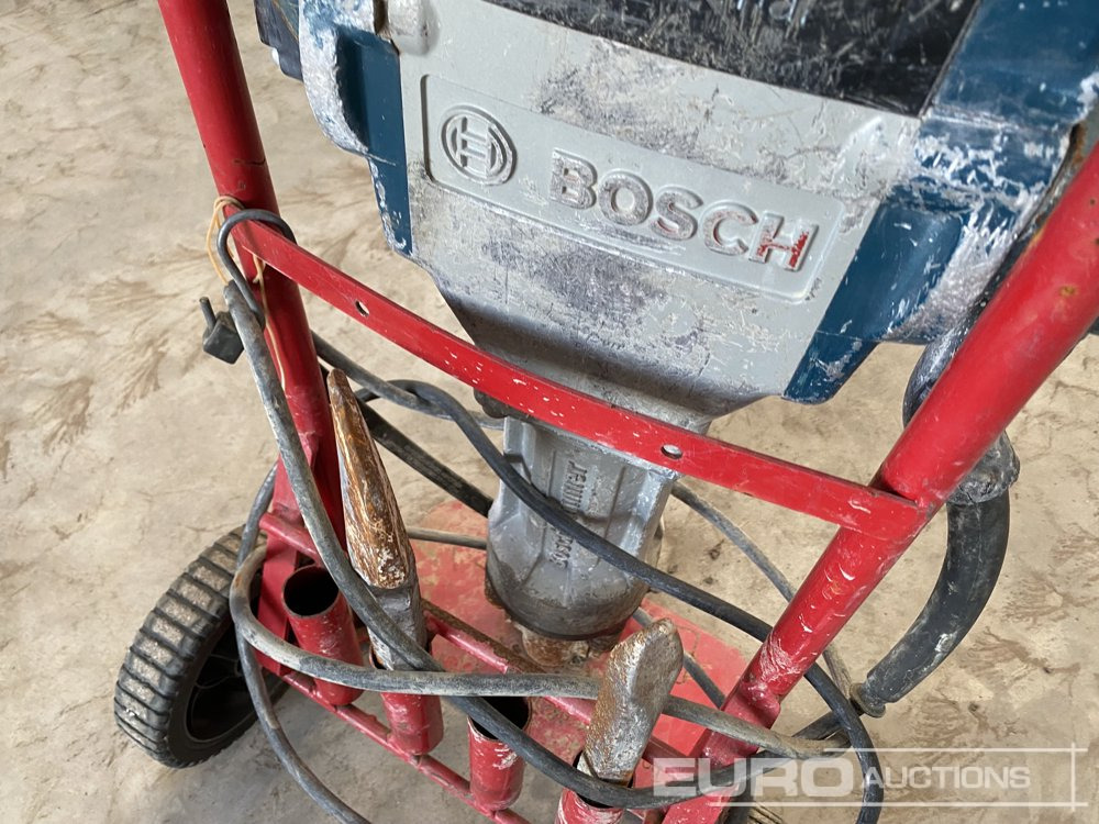 Construction equipment Bosch GSH27 110 Volt Breaker & Trolley: picture 9