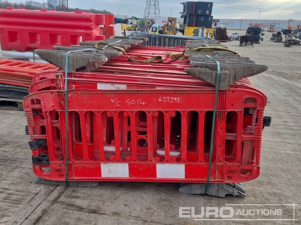 Construction equipment Bundle of Plastic Pedestrian Safety Barrier (5 of), Bundle of Metal Pedestrian Barrier (3 of), Bundle of Water Filled Barrier (3 of), Bundle of Plastic Mats: picture 18