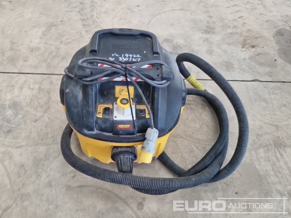 Construction equipment Dewalt DWV901L 110 Volt Industrial Vacuum Cleaner: picture 8