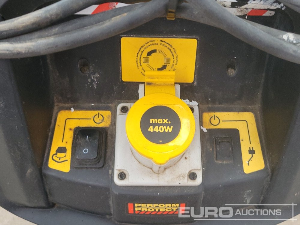 Construction equipment Dewalt DWV901L 110 Volt Industrial Vacuum Cleaner: picture 10