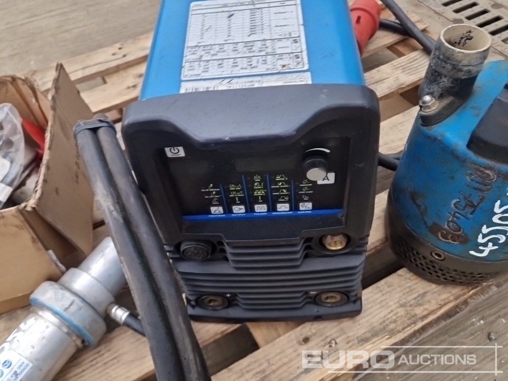 Construction equipment Hydraulic Impact Wrench (2 of), Miller 415Volt Welder, Submersible Pump: picture 12