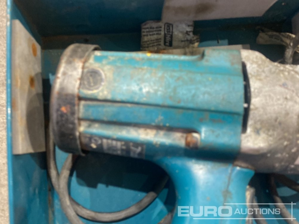 Construction equipment Makita 6906 110 Volt Impact Wrench: picture 6