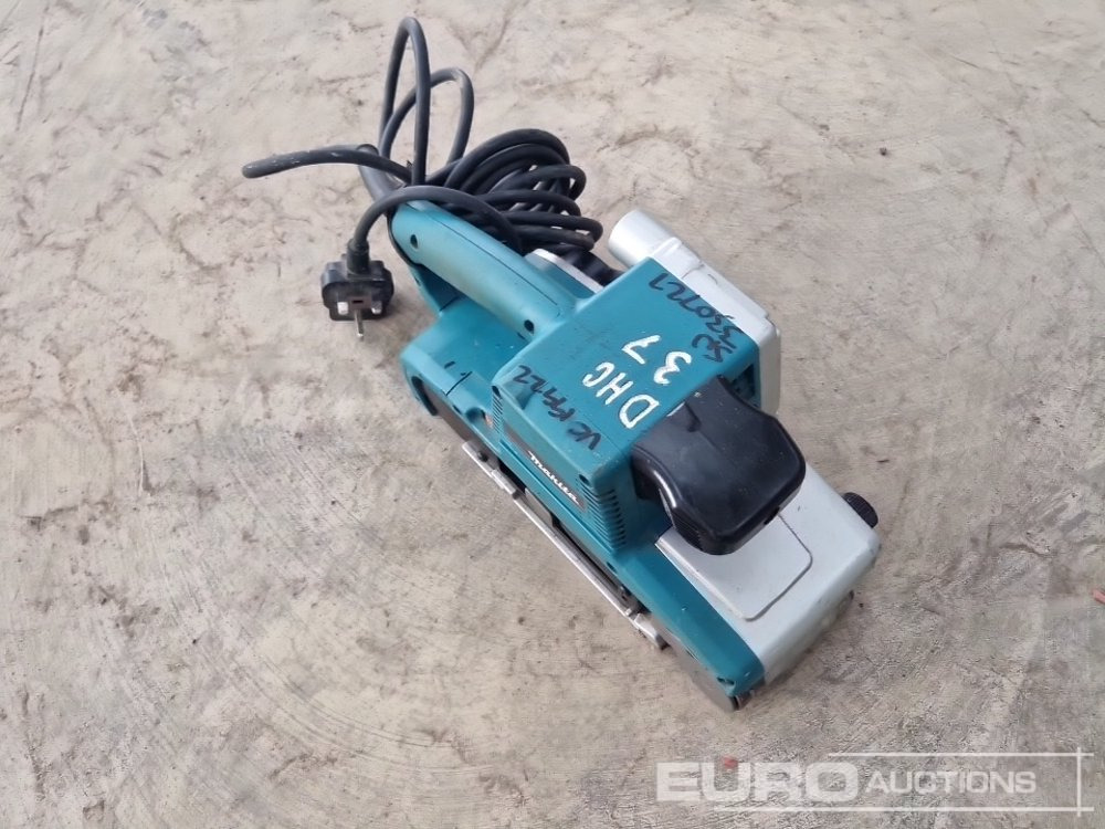 Construction equipment Makita 9404 240 Volt Belt Sander: picture 7