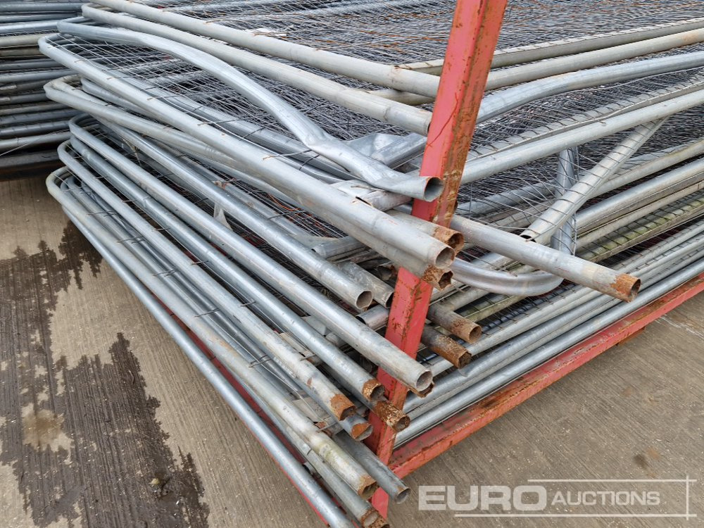 Construction equipment Stillage of Heras Fencing (2 of): picture 9