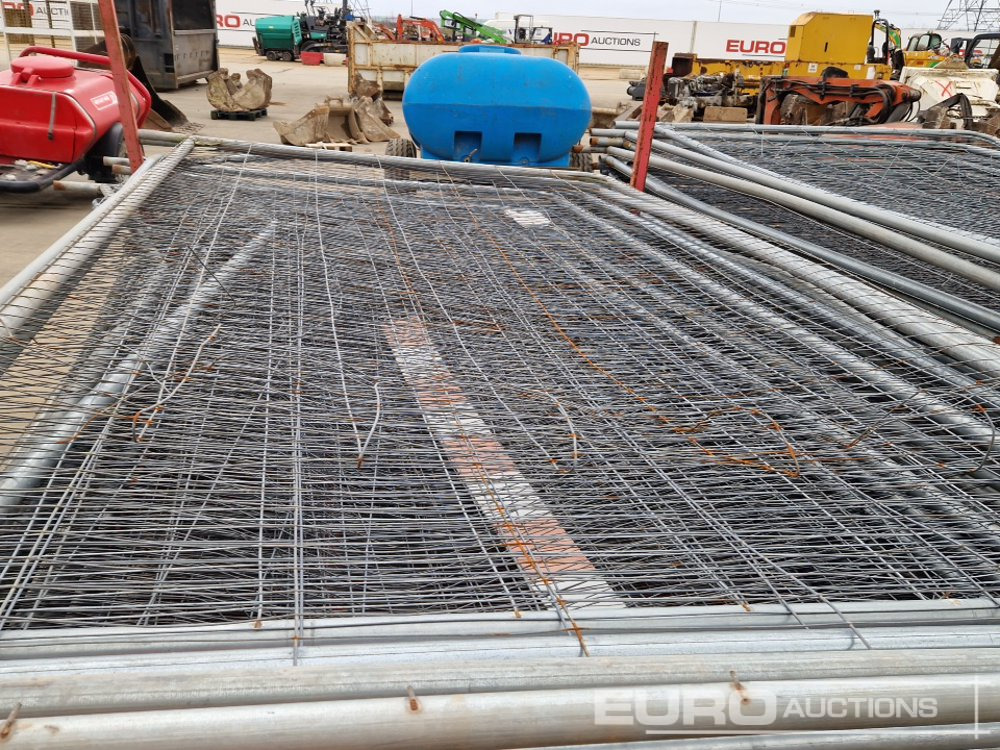 Construction equipment Stillage of Heras Fencing (2 of): picture 20