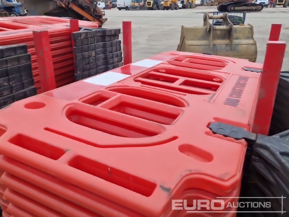 Construction equipment Stillage of Plastic Pedestrian Fencing (3 of): picture 23