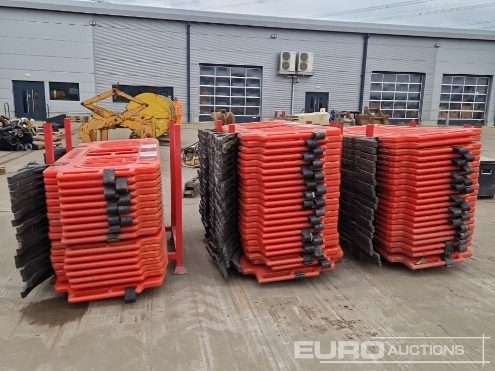 Construction equipment Stillage of Plastic Pedestrian Fencing (3 of): picture 8