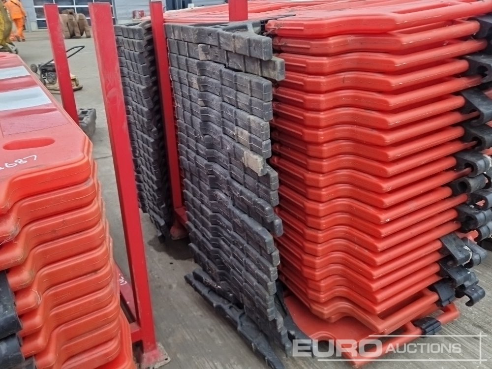 Construction equipment Stillage of Plastic Pedestrian Fencing (3 of): picture 15