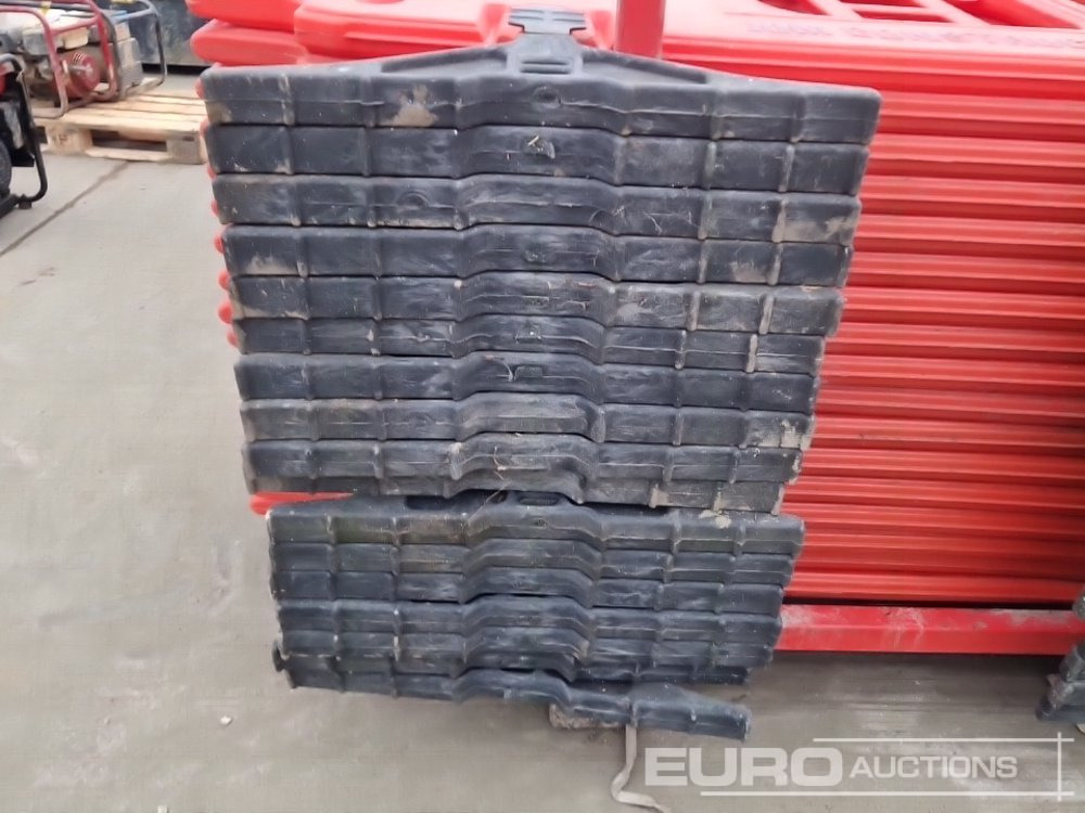 Construction equipment Stillage of Plastic Pedestrian Fencing (3 of): picture 11