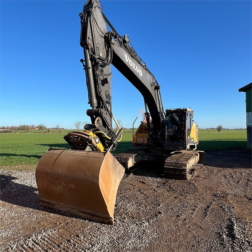 Crawler excavator Volvo EC250 EL: picture 16