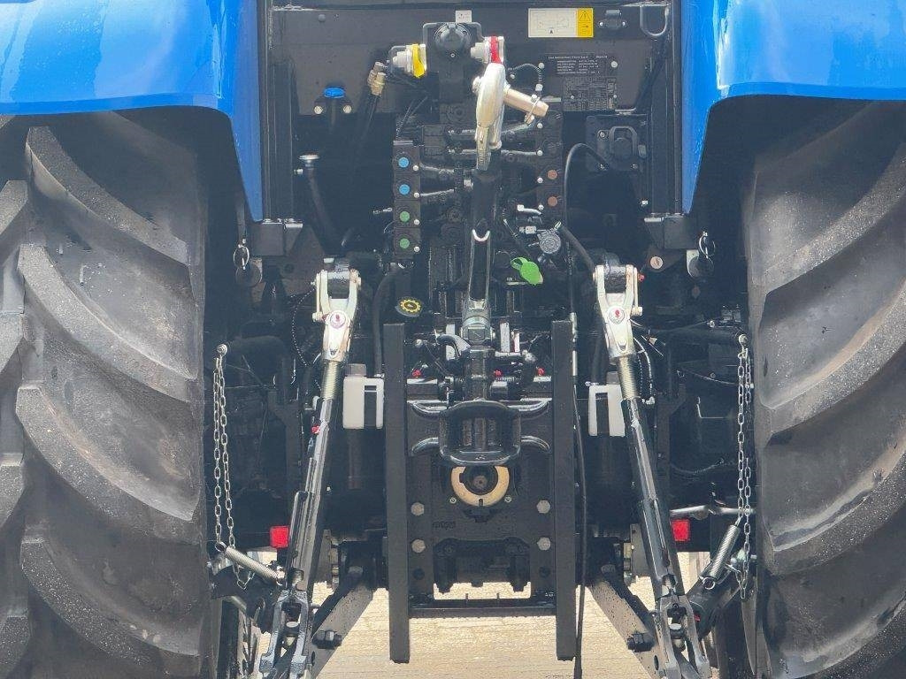 Farm tractor New Holland T6.180 Dynamic Command, frontlinkage, Stage V, GPS: picture 14