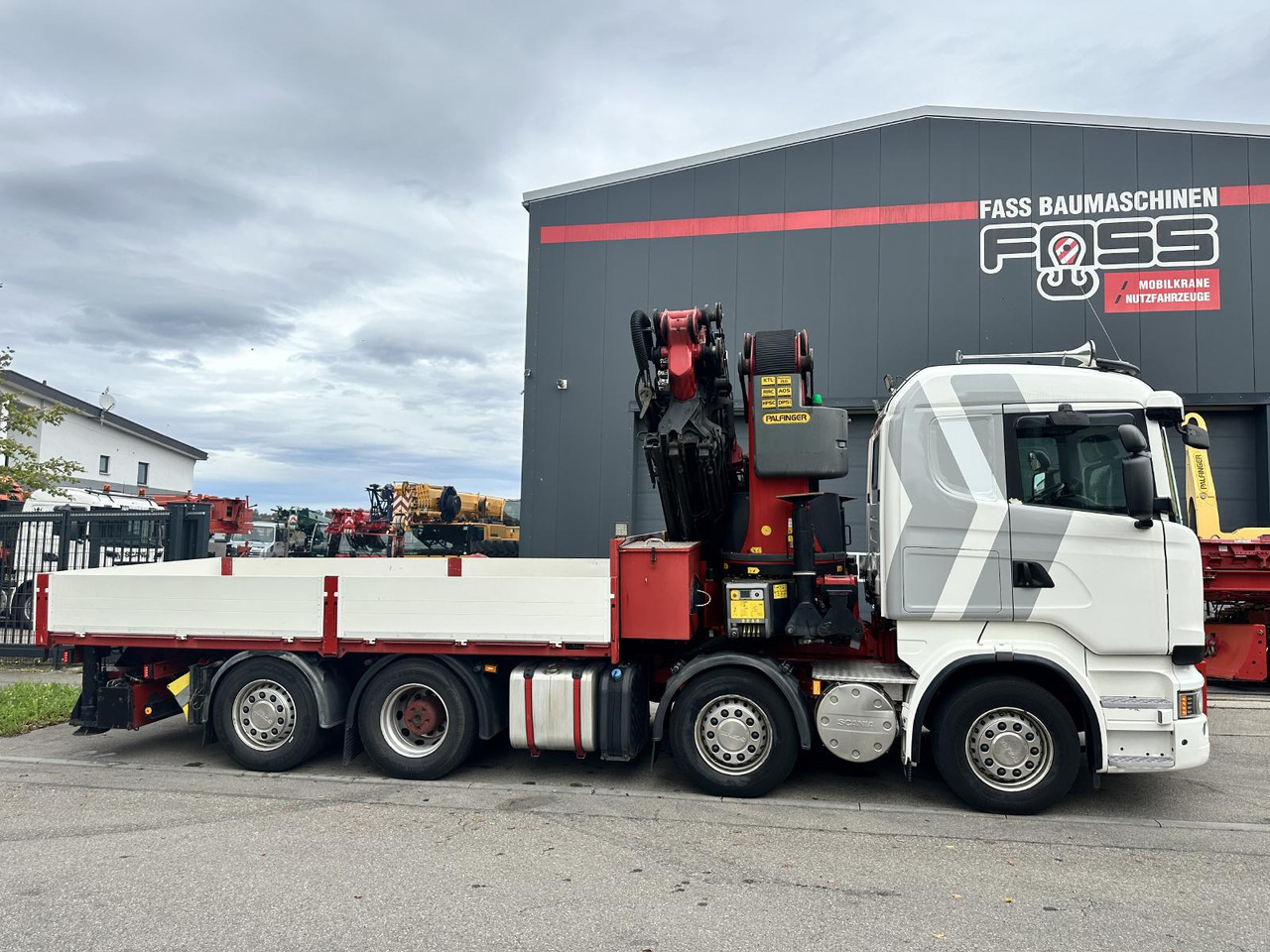 Dropside/ Flatbed truck, Crane truck Scania R 480 LB 8x2 | Palfinger PK 78.002-SH E | 100 t Schwerlast-Transportraupe | Abrollkipper: picture 6