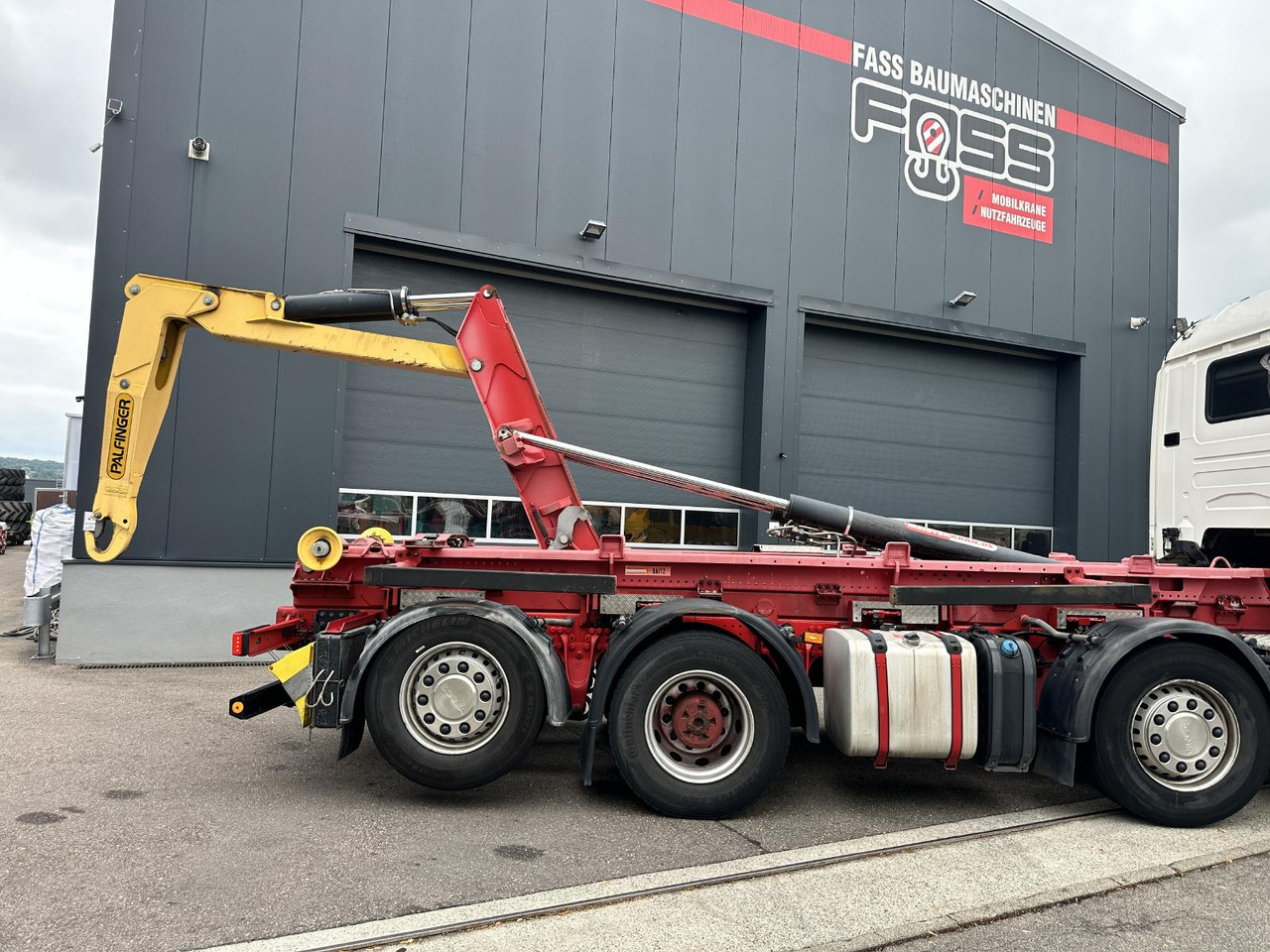 Dropside/ Flatbed truck, Crane truck Scania R 480 LB 8x2 | Palfinger PK 78.002-SH E | 100 t Schwerlast-Transportraupe | Abrollkipper: picture 33